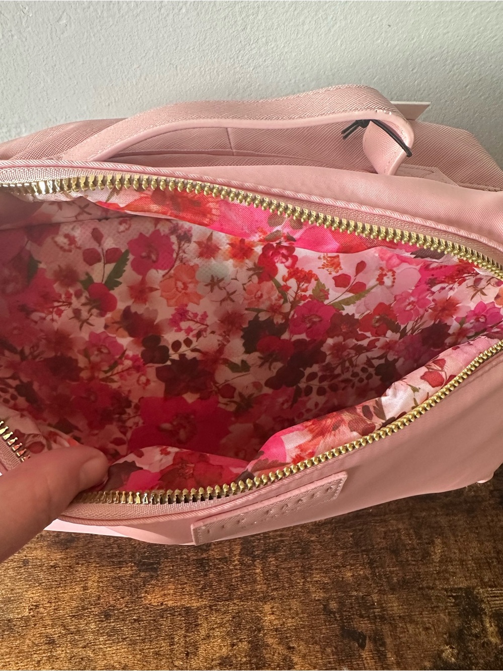 Ted Baker Blush Pink Makeup Case with Floral Interior Dual Compartments NWT - Picture 5 of 5